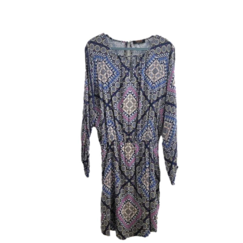 Renee C StitchFix Renay Cold Shoulder Dress in Navy Pattern